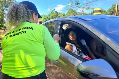 notícia: Ações educativas do Detran alertam sobre segurança viária no acesso à Ilha de Mosqueiro 