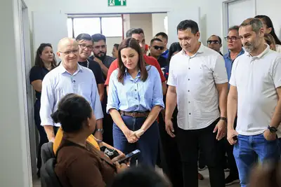 notícia: Governadora Hana Ghassan visita Policlínica e Natea de Santarém e acompanha início dos atendimentos 