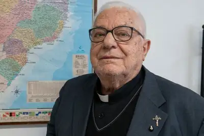 notícia: Governadora Hana Ghassan propõe homenagem ao Padre João Mometti com nome da PA-424