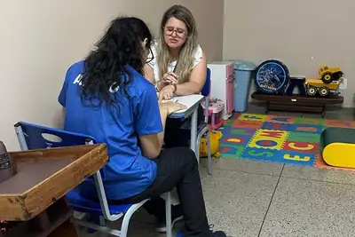 notícia: Governo do Estado fortalece educação inclusiva com ensino em braille