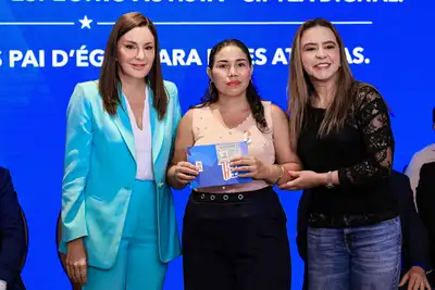 notícia: Governadora Hana Ghassan entrega mais 150 Carteiras de Habilitação para mães atípicas