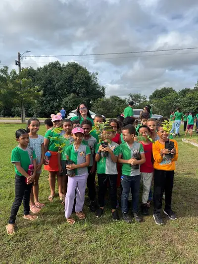 notícia: Plantio de mudas mobiliza moradores em ação de educação ambiental em Marabá