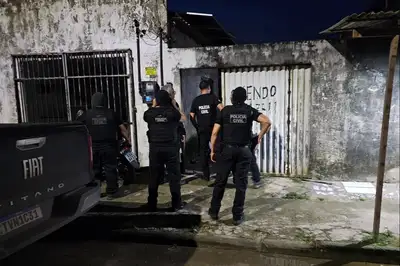 notícia: Polícia Civil cumpre mandados de busca e apreensão por homicídio qualificado e autua suspeito em flagrante por tráfico