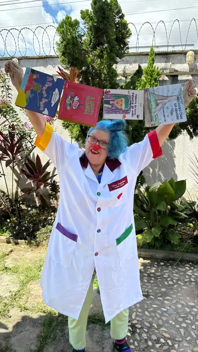 notícia: 'A Flor Ferida do Silêncio' leva ao Teatro Margarida Schivasappa projeto inédito de Heliana Barriga 