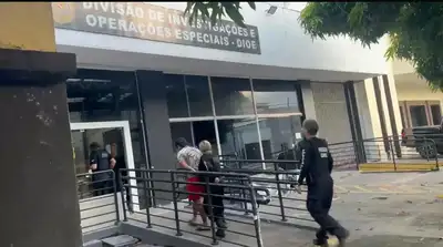 notícia: Três pessoas são presas pela PC por roubo, lesão corporal e tumulto desportivo