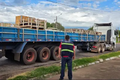 notícia: Sefa intercepta cargas de mineração e pescado com irregularidades fiscais no Pará