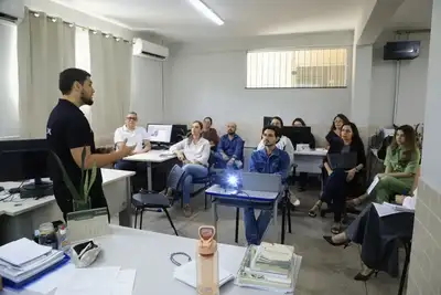 notícia: Caravana da Seduc fortalece gestão e acelera tramitação de processos na rede estadual