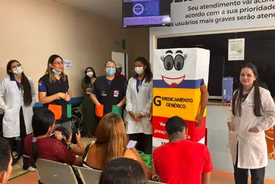 notícia: Hospital Geral de Tailândia mobiliza 76 participantes em ação interativa sobre uso racional de medicamentos