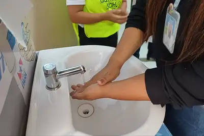 notícia: Ação educativa incentiva a higienização correta das mãos no Hospital Regional de Santarém