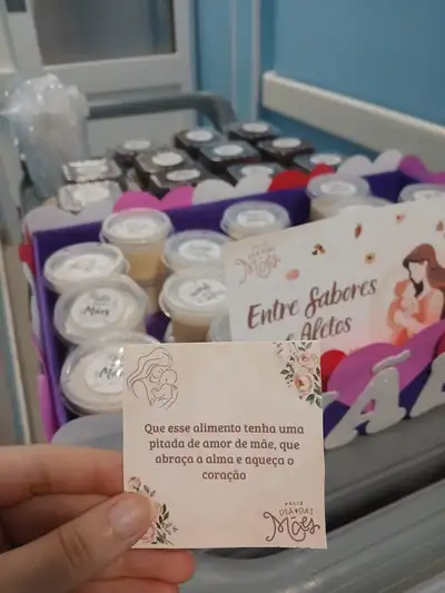 Foto: Divulgação Mães receberam cartões, rosas, lanchinhos e muito carinho