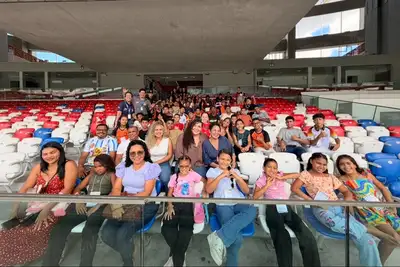 notícia: Alunos de escola quilombola de Concórdia do Pará realizam sonho de conhecer o Mangueirão