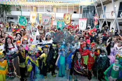 notícia: Arraial de Todos os Santos 2026 inicia programação com tradicional revoada de pássaros juninos em Belém