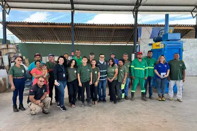 notícia: Semas entrega prensa compactadora à cooperativa de reciclagem em Marabá