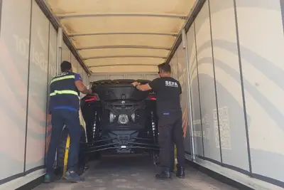 notícia: Sefa apreende veículo off-road, estação de tratamento de esgoto, soja e escavadeiras