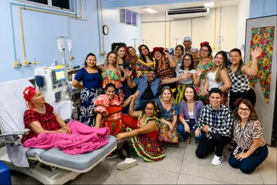 notícia: Pacientes renais vivem momentos de descontração em programação junina