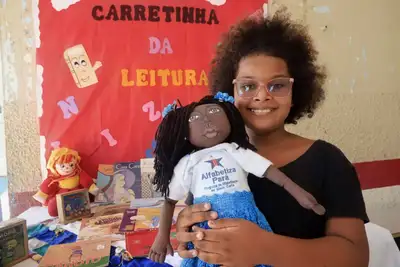 notícia: Carretinha da Leitura é lançada na DRE Belém 5 e reforça ações de alfabetização no Pará