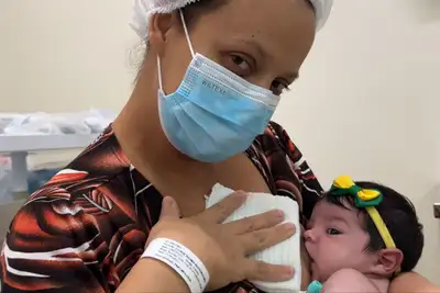 notícia: Ensaio fotográfico reúne pequenos torcedores no Hospital Regional Público da Transamazônica