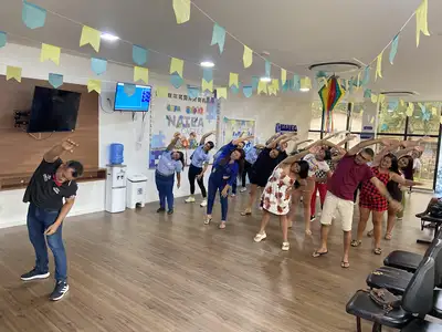notícia: Natea Caetés encerra primeiro semestre com ação de humanização em clima junino para usuários e familiares
