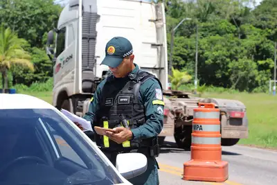 notícia: Polícia Militar reforça policiamento nas rodovias estaduais para o veraneio 2026