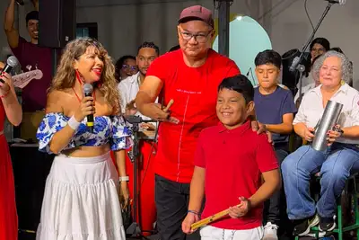 notícia: Show do Projeto Pará Caribe uniu mestre e alunos em concerto na Casa da Linguagem 