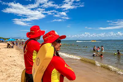 notícia: Mais de mil bombeiros dão segurança aos balneários do Pará em julho
