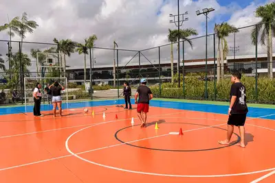 notícia: Hospital de Clínicas promove passeio terapêutico no Parque da Cidade para fortalecer reabilitação psicossocial de adolescentes