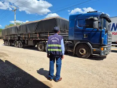 notícia: Sefa apreende mais de 13 mil garrafas de bebidas e 20 mil litros de combustível