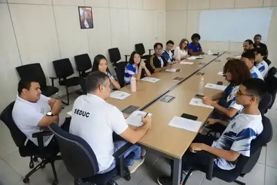 notícia: Estudantes da DRE Ananindeua 04 participam de reunião do Jovem Dirigente e apresentam demandas das escolas