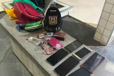 notícia: Polícia Militar prende trio suspeito de praticar “saidinha bancária” em Ananindeua