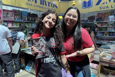 notícia: Feira Pan-Amazônica do Livro atrai público diverso com variedade de obras e estantes temáticos