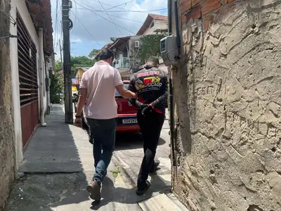 notícia: Polícia Civil prende suspeito do crime de estupro de vulnerável contra duas crianças em Belém