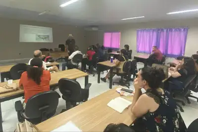 notícia: Fundação ParáPaz realiza curso gratuito de educação financeira e oficina de customização