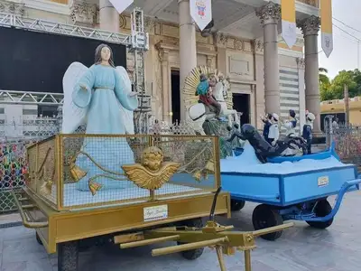 notícia: Carros de Promessas do Círio ficam em exposição no Complexo Porto Futuro