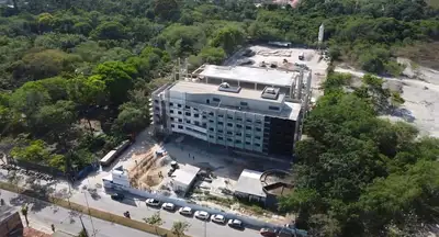 notícia: Obras do novo Hospital Regional Público do Leste avançam e chegam a 37% de execução