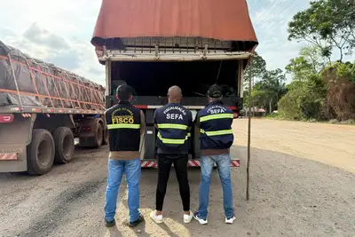 notícia: Secretaria da Fazenda apreende tubos de cobre e toneladas de sacolas plásticas no interior do Pará